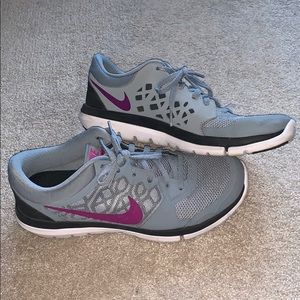 Grey and Purle Nike 2015 Flex Run